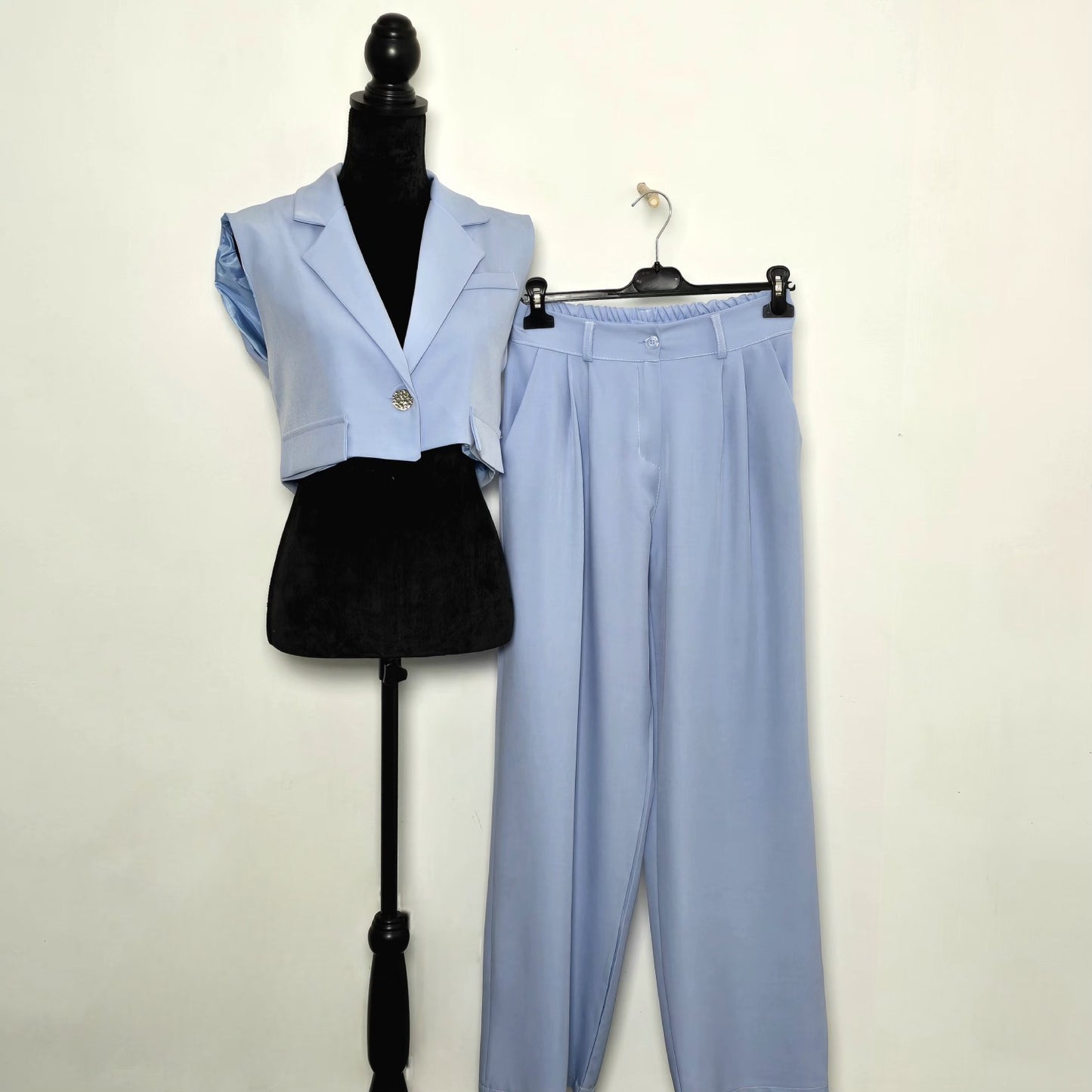 Ensemble Gilet Crop & Pantalon Large Bleu Ciel