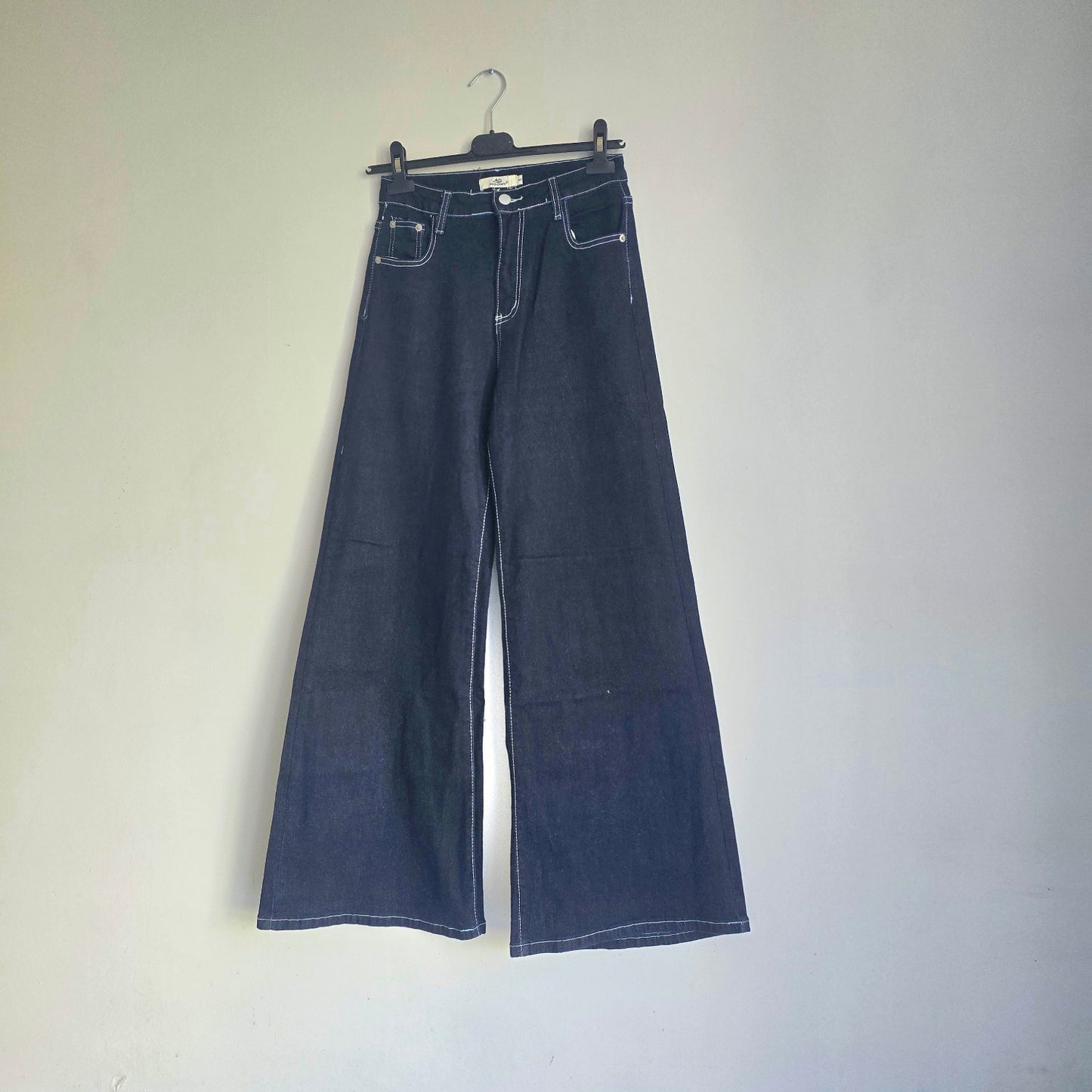Jean "Le Grand Bleu" – Indigo Profond & Coupe Palazzo