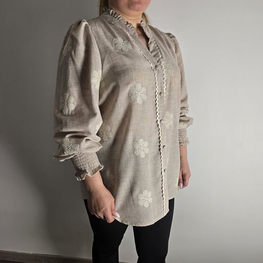 Chemisier "Lina" – Éclat Floral & Romantisme