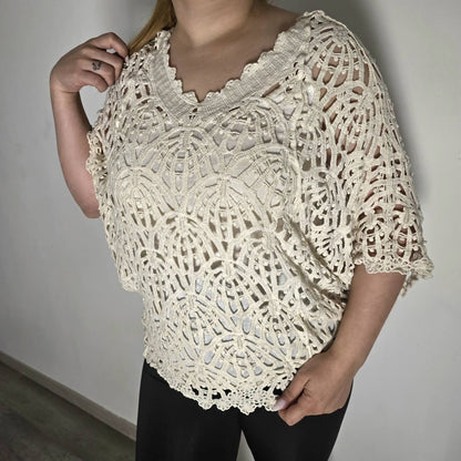 Blouse Guipure Ecrue – Avec Débardeur à Fines Bretelles