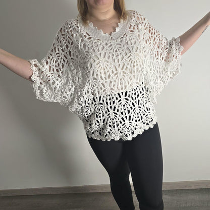 Blouse Guipure Blanche – Avec Débardeur à Fines Bretelles