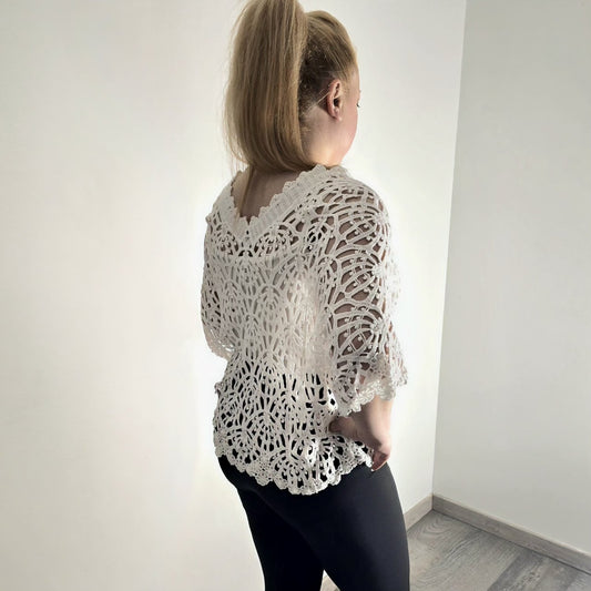 Blouse Guipure Blanche – Avec Débardeur à Fines Bretelles