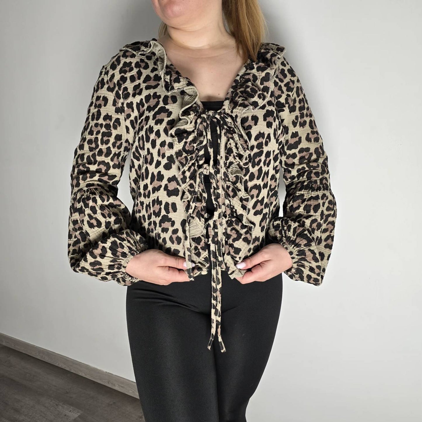 The Iconic Leopard - Blouse Premium à Lacets