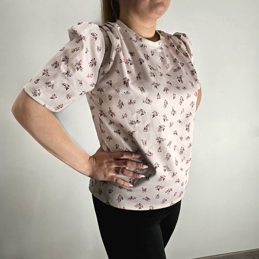 T-shirt beige à motif fleuri