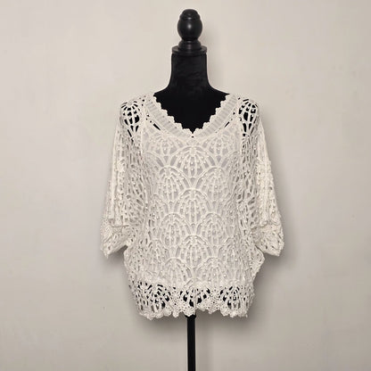 Blouse Guipure Blanche – Avec Débardeur à Fines Bretelles