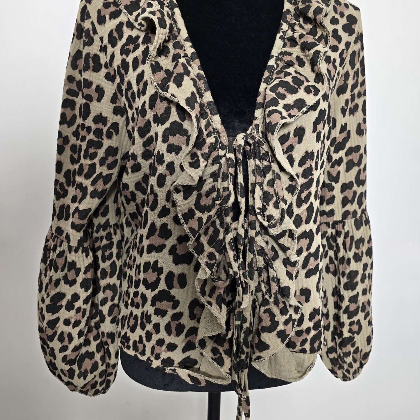 The Iconic Leopard - Blouse Premium à Lacets