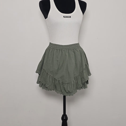 Jupe-short Volantée en Coton Premium – KAKI