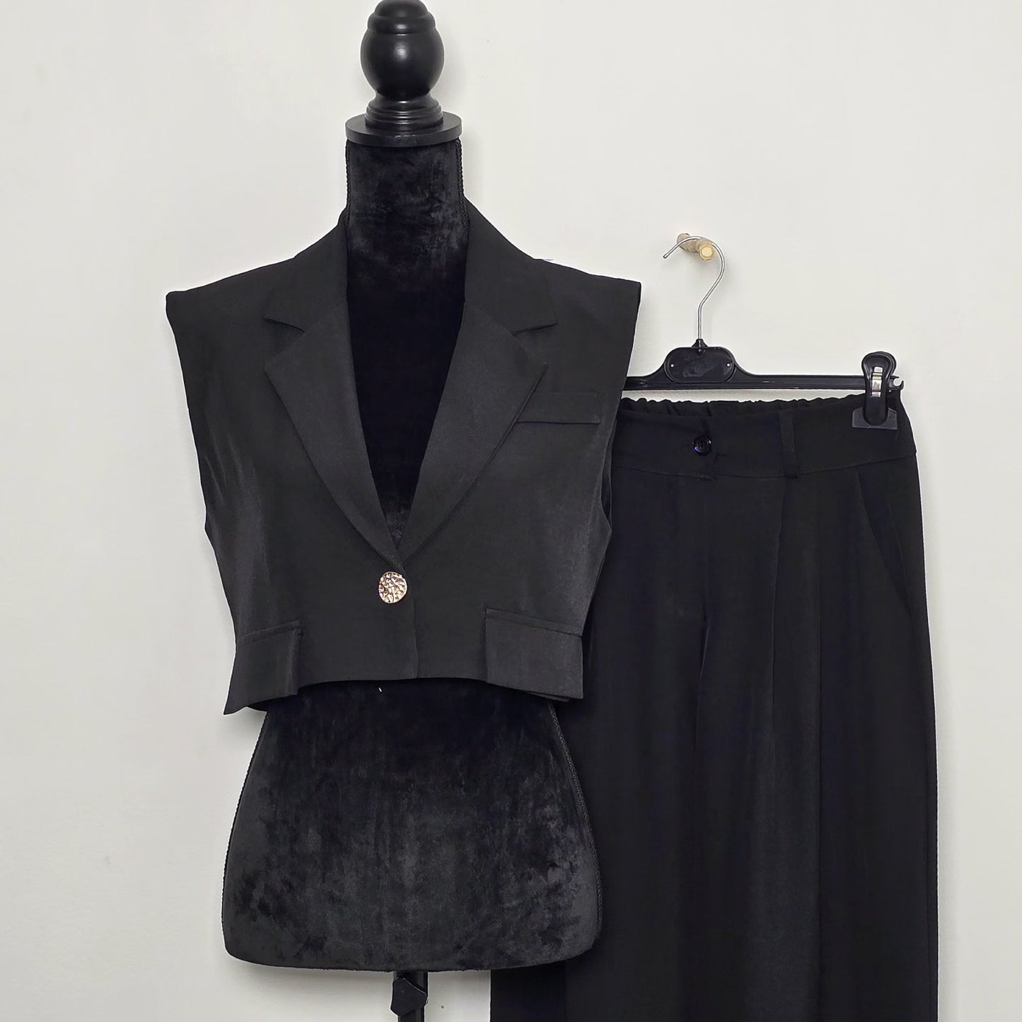 Ensemble Gilet Crop & Pantalon Large Noir - Élégance Fluide
