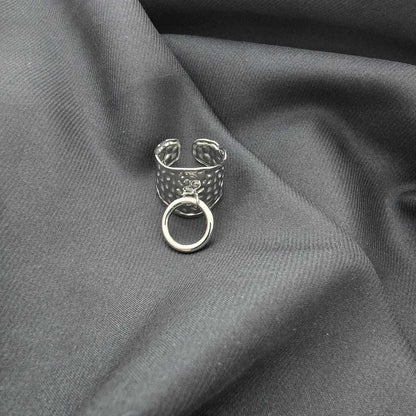 Bague Ajustable Martelée Avec Anneau Décoratif à L’avant