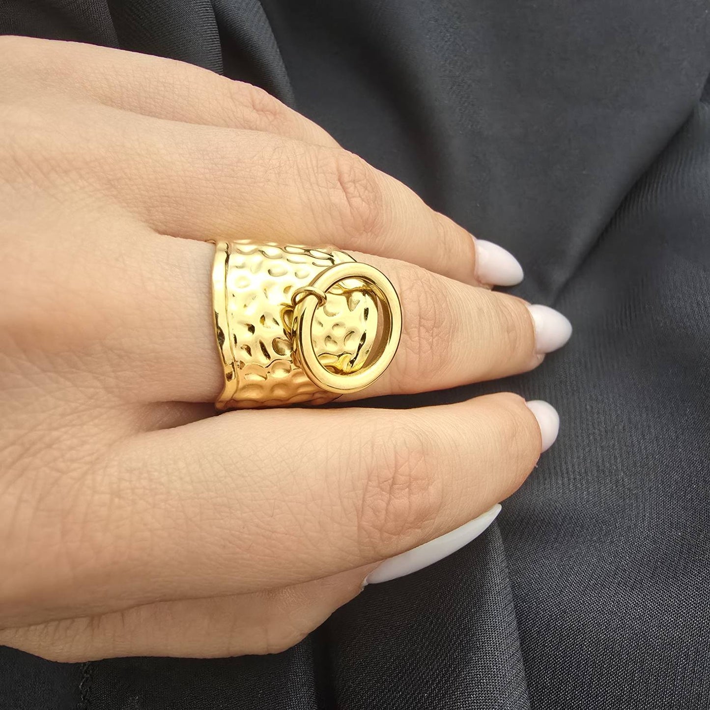 Bague Ajustable Martelée Avec anneau Décoratif à L’avant