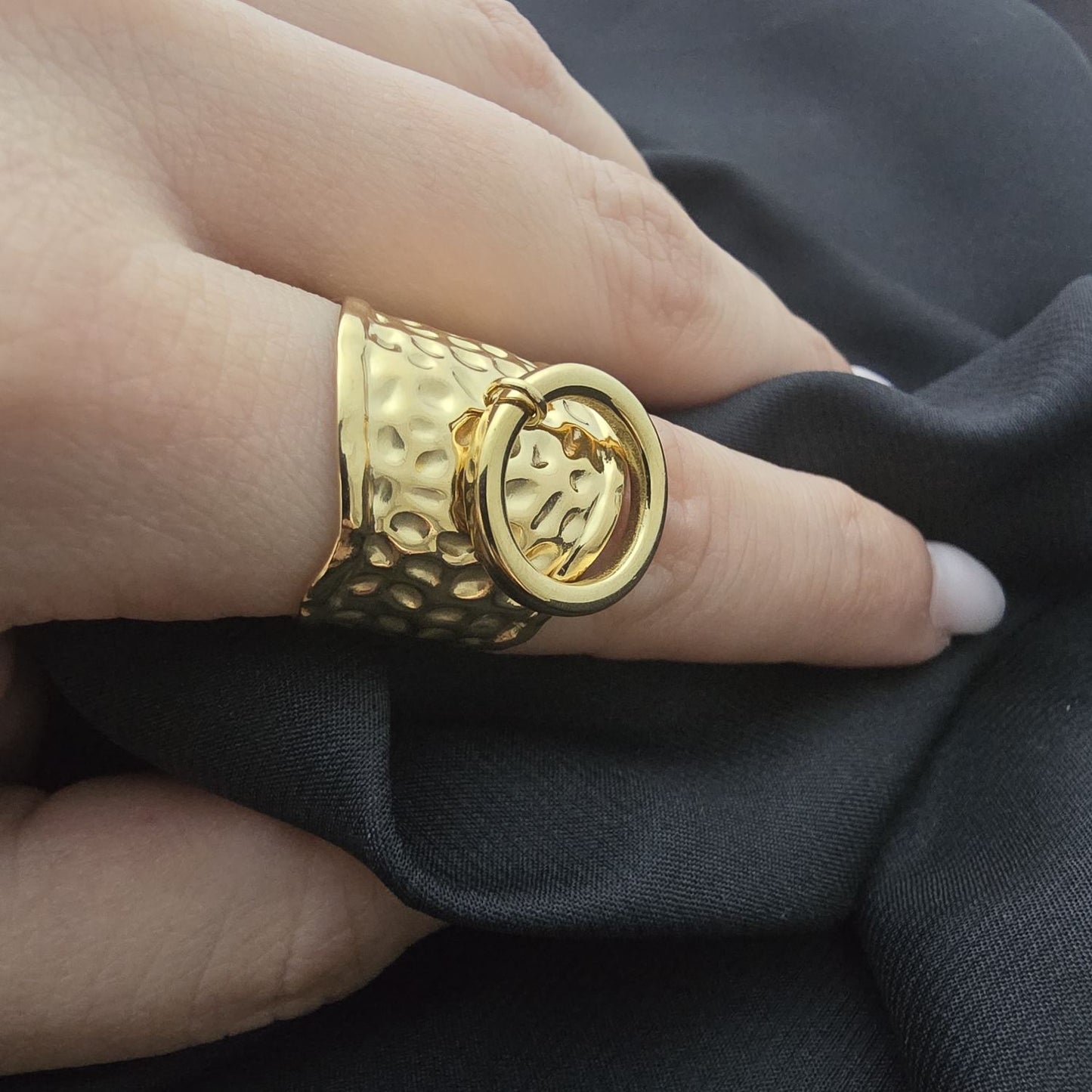 Bague Ajustable Martelée Avec anneau Décoratif à L’avant
