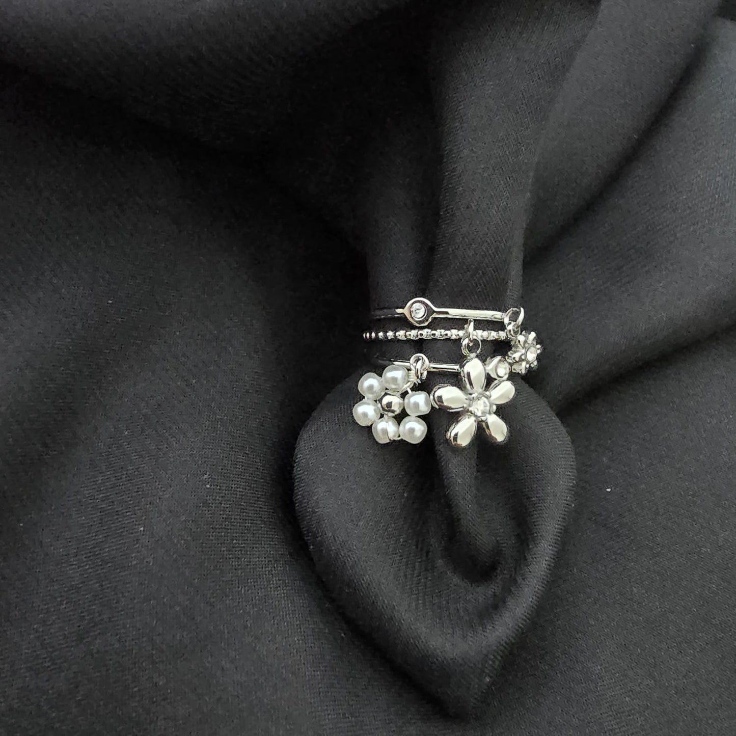 Bague Ajustable Multi-Rangs à Fleurs Pendantes - Argentée