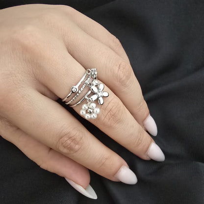 Bague Ajustable Multi-Rangs à Fleurs Pendantes - Argentée