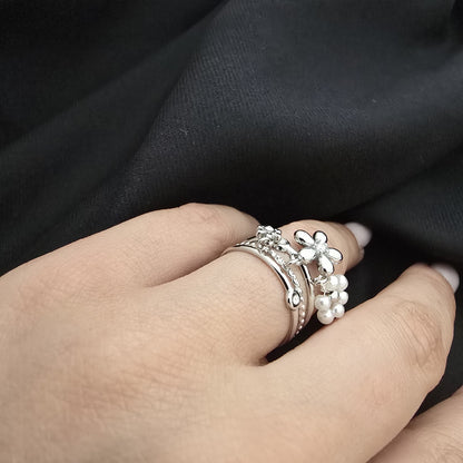 Bague Ajustable Multi-Rangs à Fleurs Pendantes - Argentée