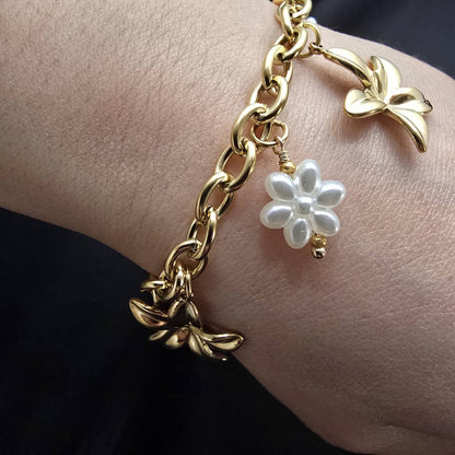 Bracelet Chaine Dorée Breloques Fleur et Fleur En Perles
